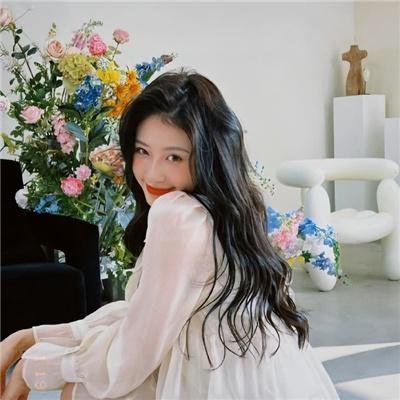 女服务员